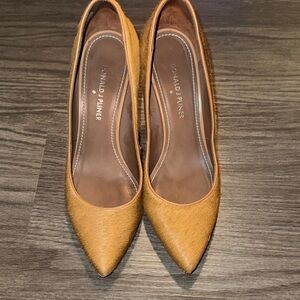 Donald J. Pliner Women's Brown Pointed Toe Heels